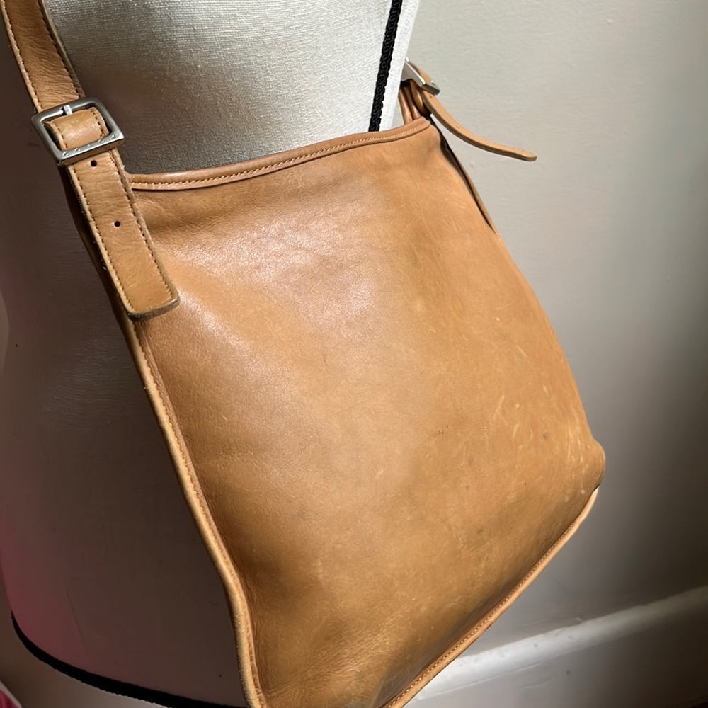 Vintage Coach 9146 Hippie Slim Bag British Tan Leather 1999 Costa Rica